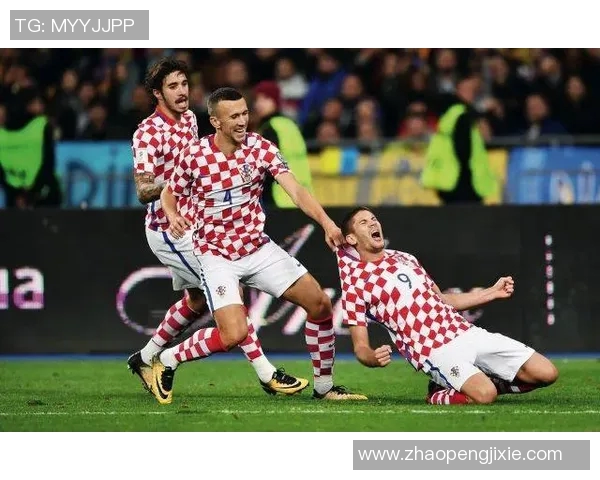 南京足球队在欧锦赛积分榜上以72分稳居第一名展现强劲实力